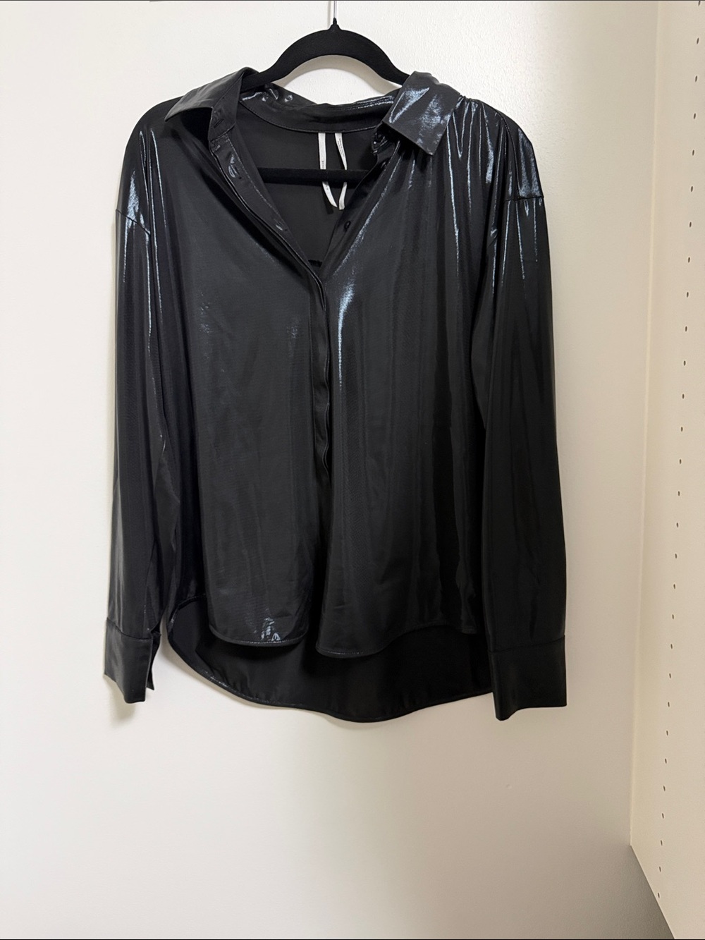 By Anthropologie Women’s Black Shiny Button-Down Shirt
